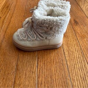 Toddler Girls Cat & Jack Sherpa Boots